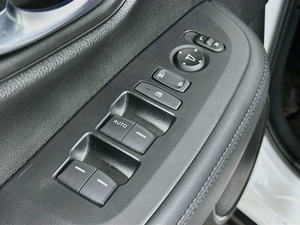 Thumbnail: 2025 Honda HR-V - 28