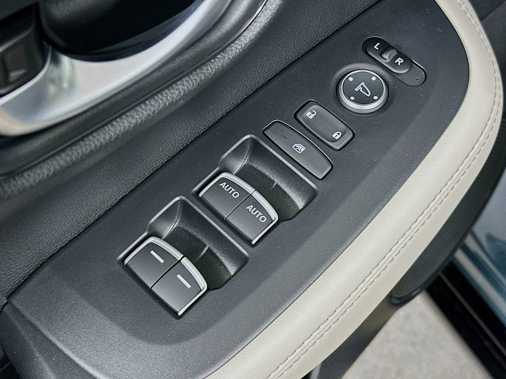 Thumbnail: 2027 Honda HR-V - 27