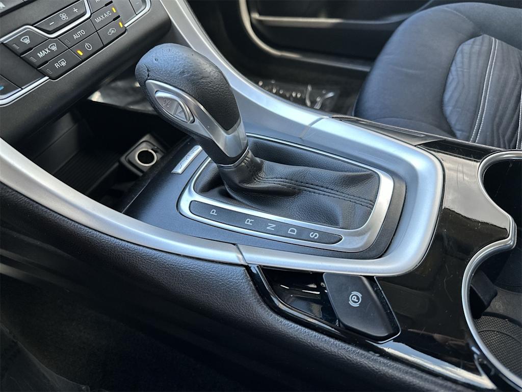 Thumbnail: 2016 Ford Fusion - 12