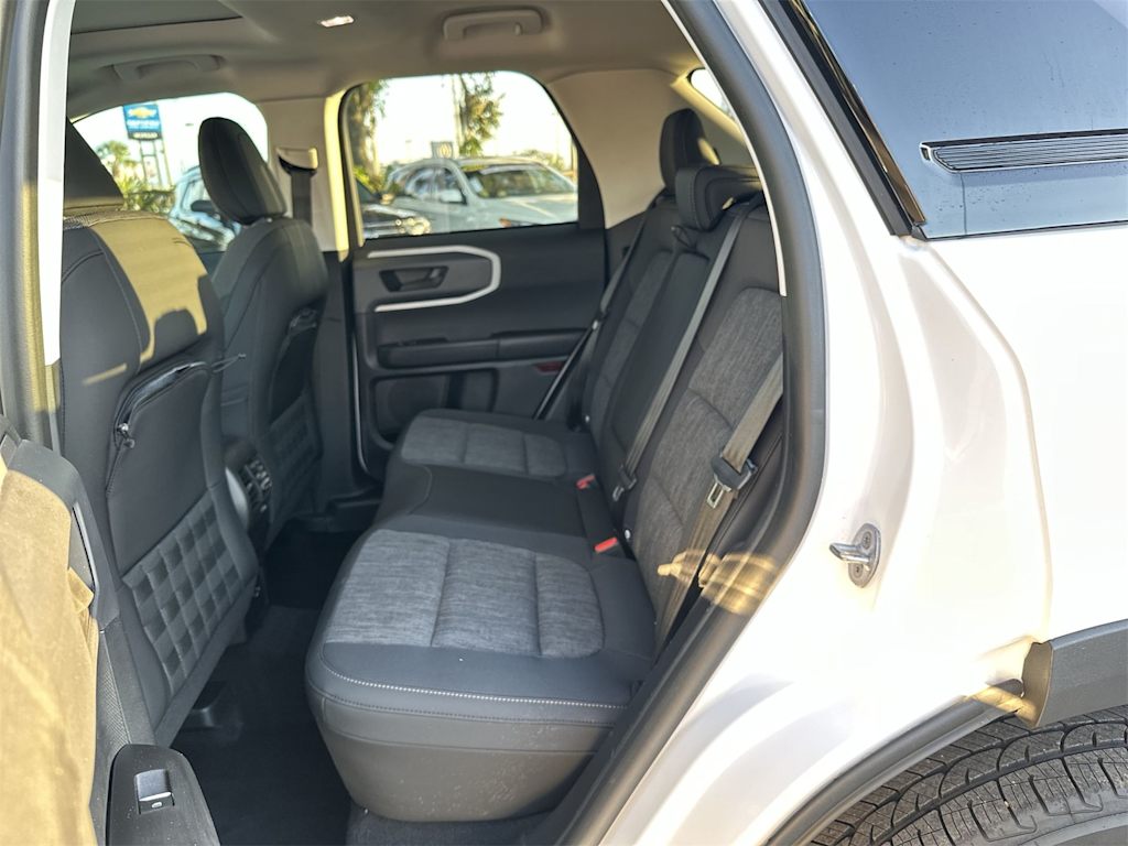 Thumbnail: 2022 Ford Bronco Sport - 10