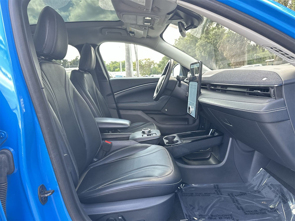 Thumbnail: 2022 Ford Mustang Mach-E - 8