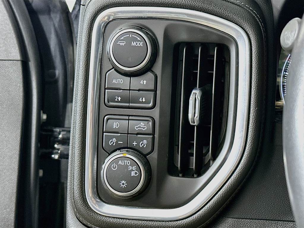 Thumbnail: 2022 Chevrolet Silverado 1500 - 26