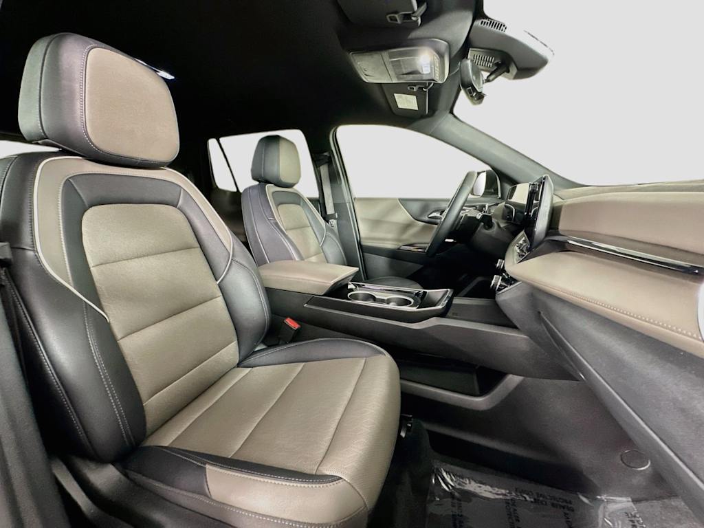 Thumbnail: 2025 Chevrolet Equinox - 12
