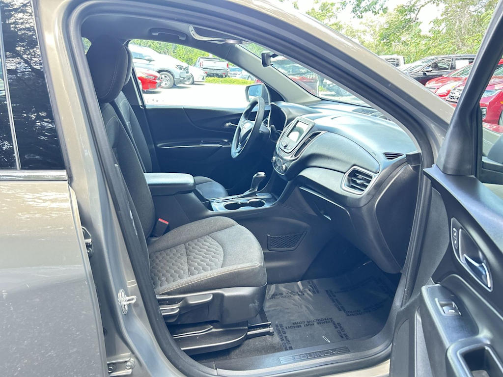 Thumbnail: 2019 Chevrolet Equinox - 10