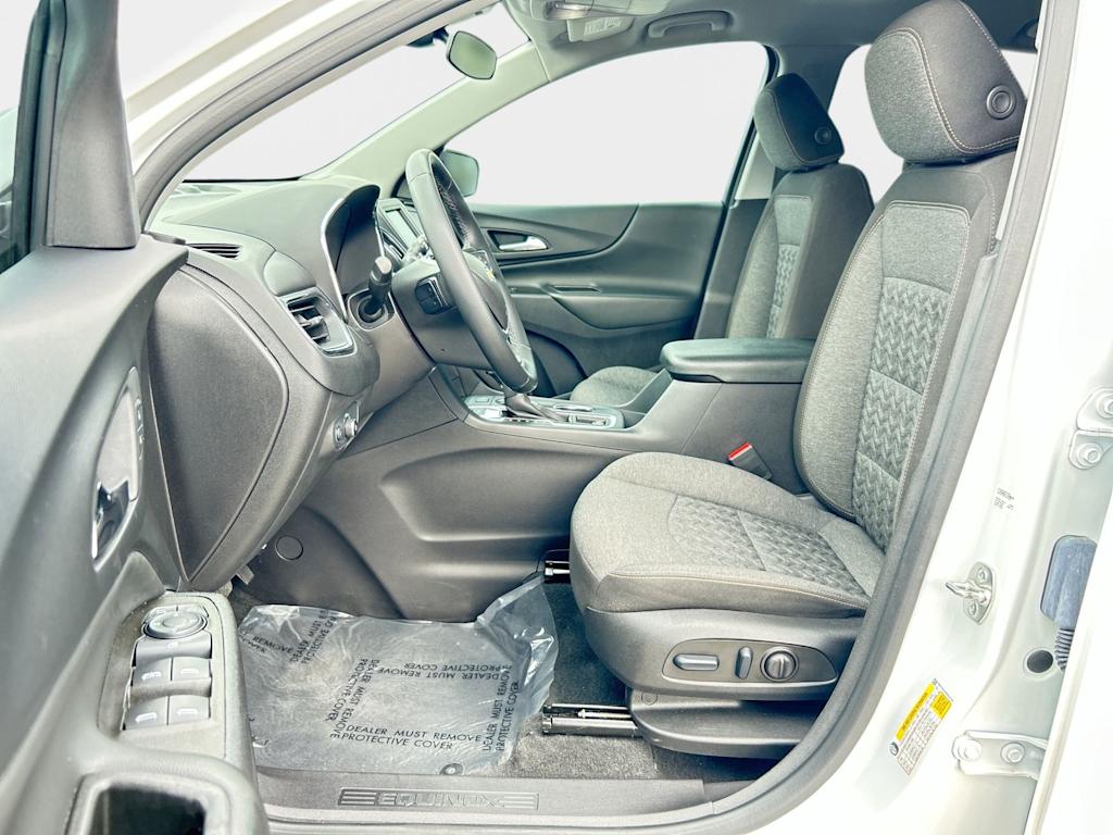 Thumbnail: 2024 Chevrolet Equinox - 10