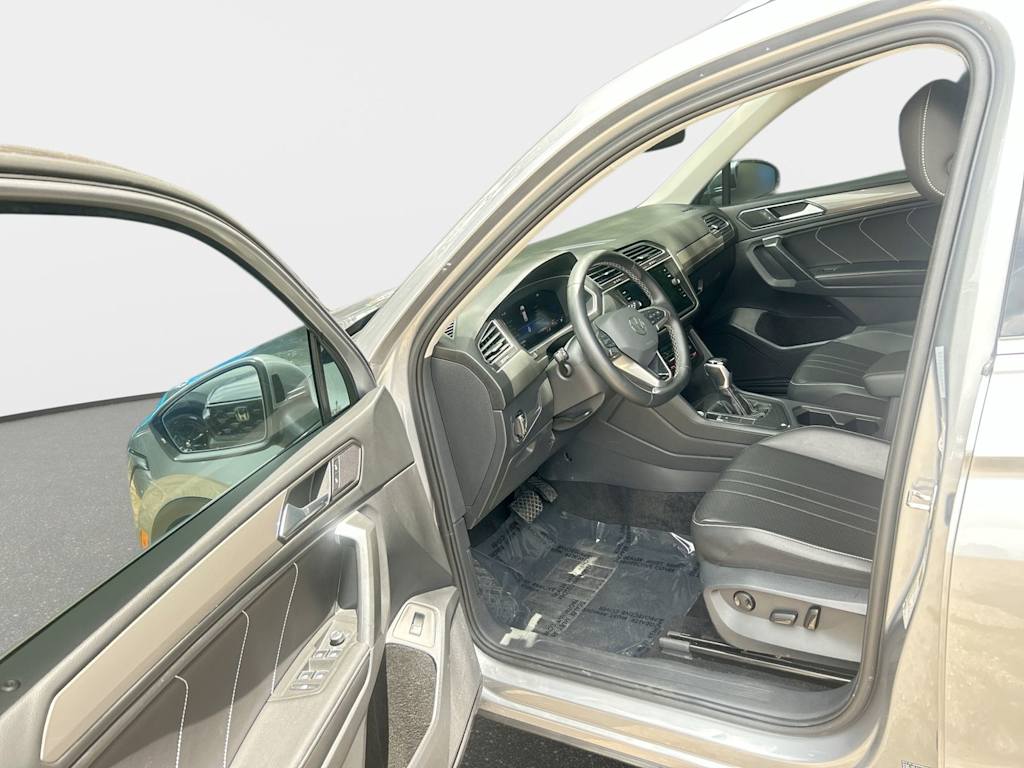 Thumbnail: 2024 Volkswagen Tiguan - 2