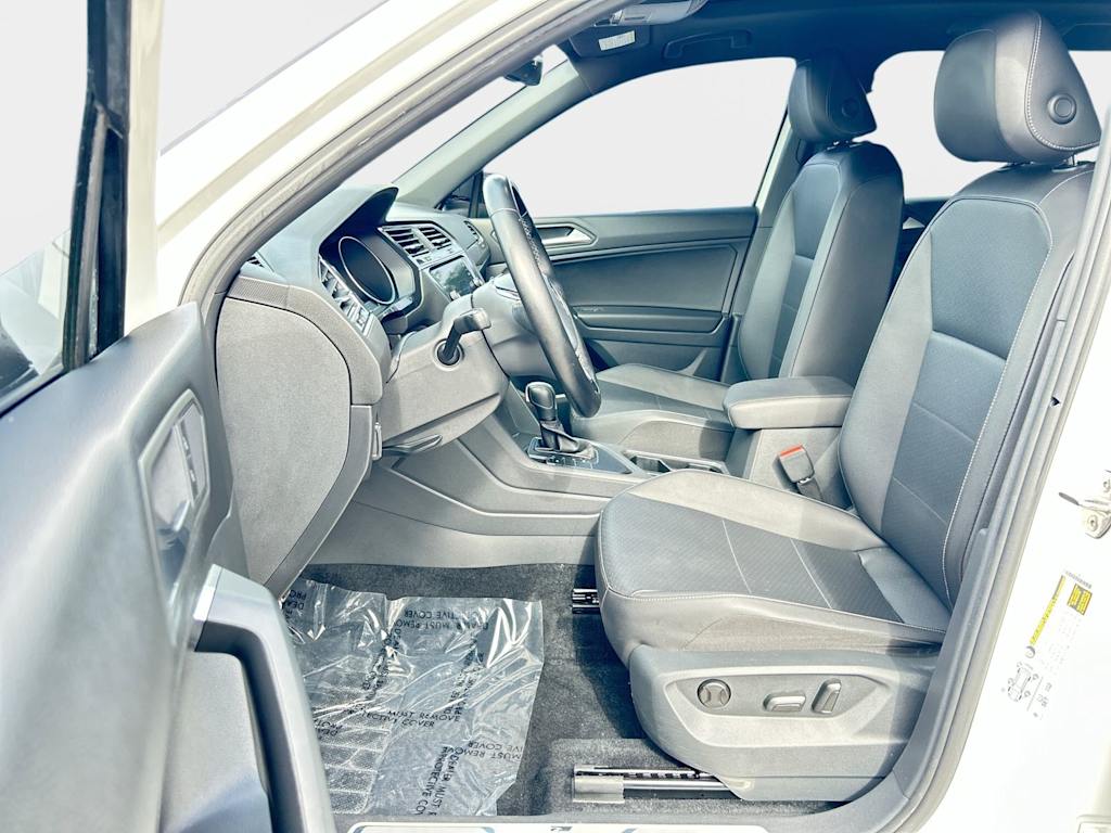 Thumbnail: 2020 Volkswagen Tiguan - 10