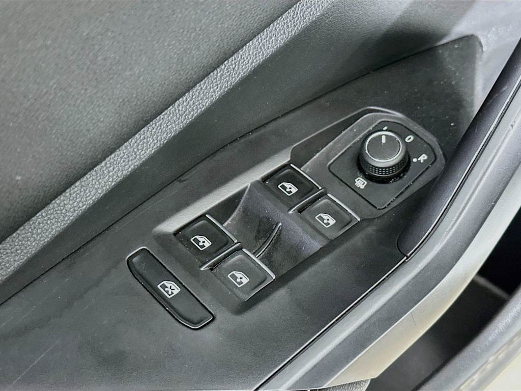 Thumbnail: 2025 Volkswagen Jetta - 29