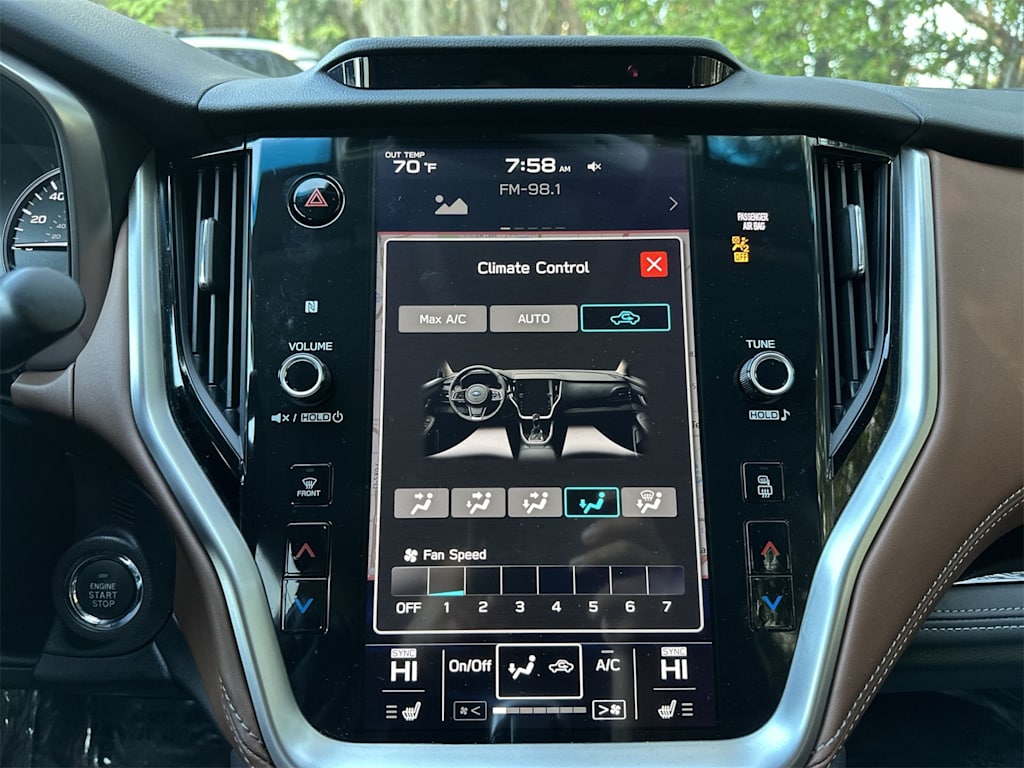 Thumbnail: 2022 Subaru Outback - 18