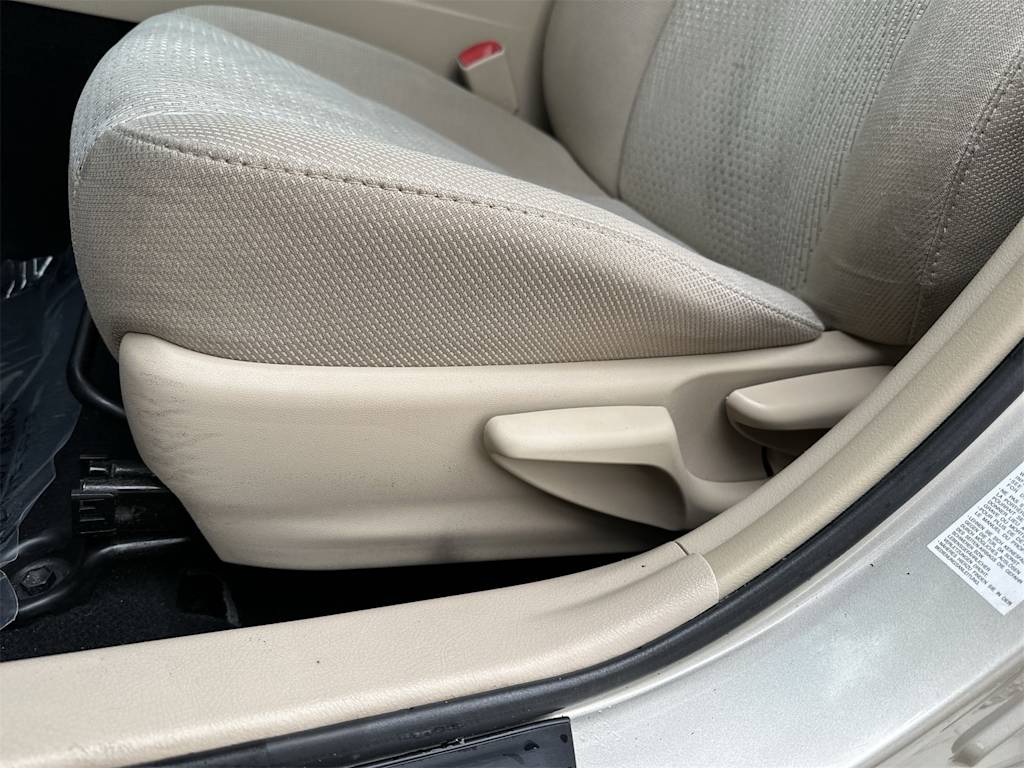 Thumbnail: 2014 Toyota Camry - 16