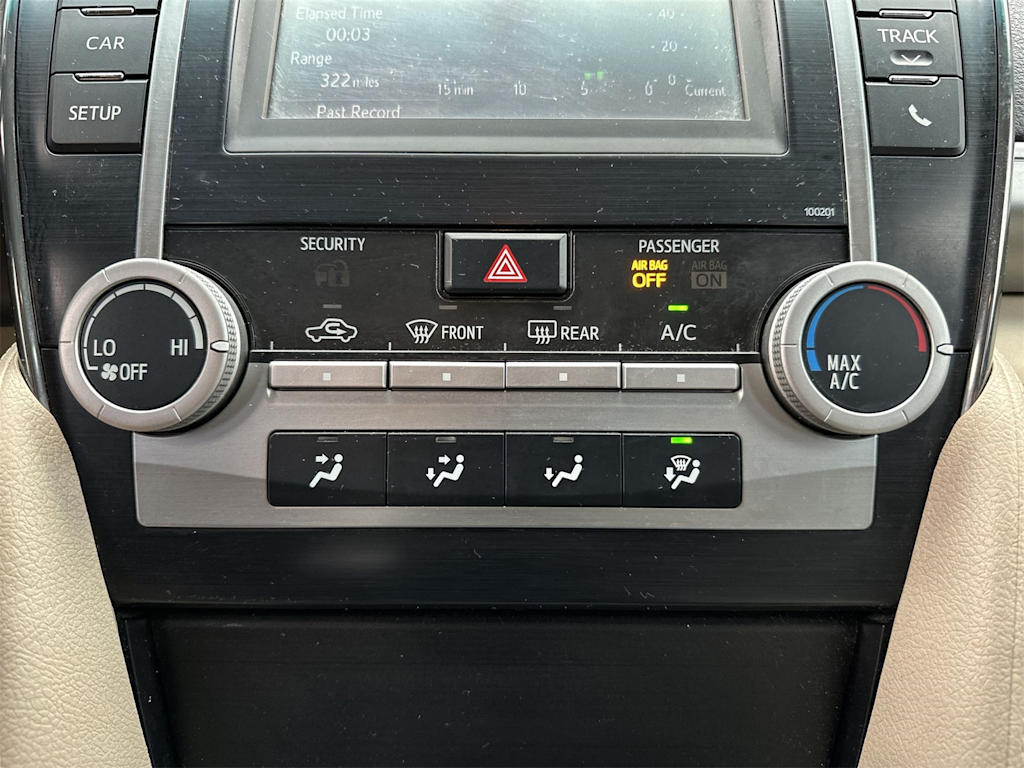 Thumbnail: 2014 Toyota Camry - 18