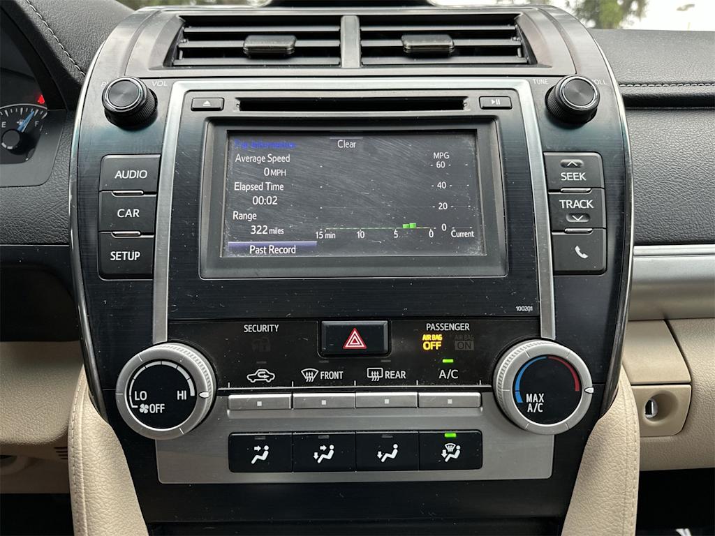 Thumbnail: 2014 Toyota Camry - 12