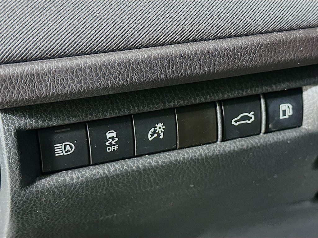 Thumbnail: 2025 Toyota Camry - 26