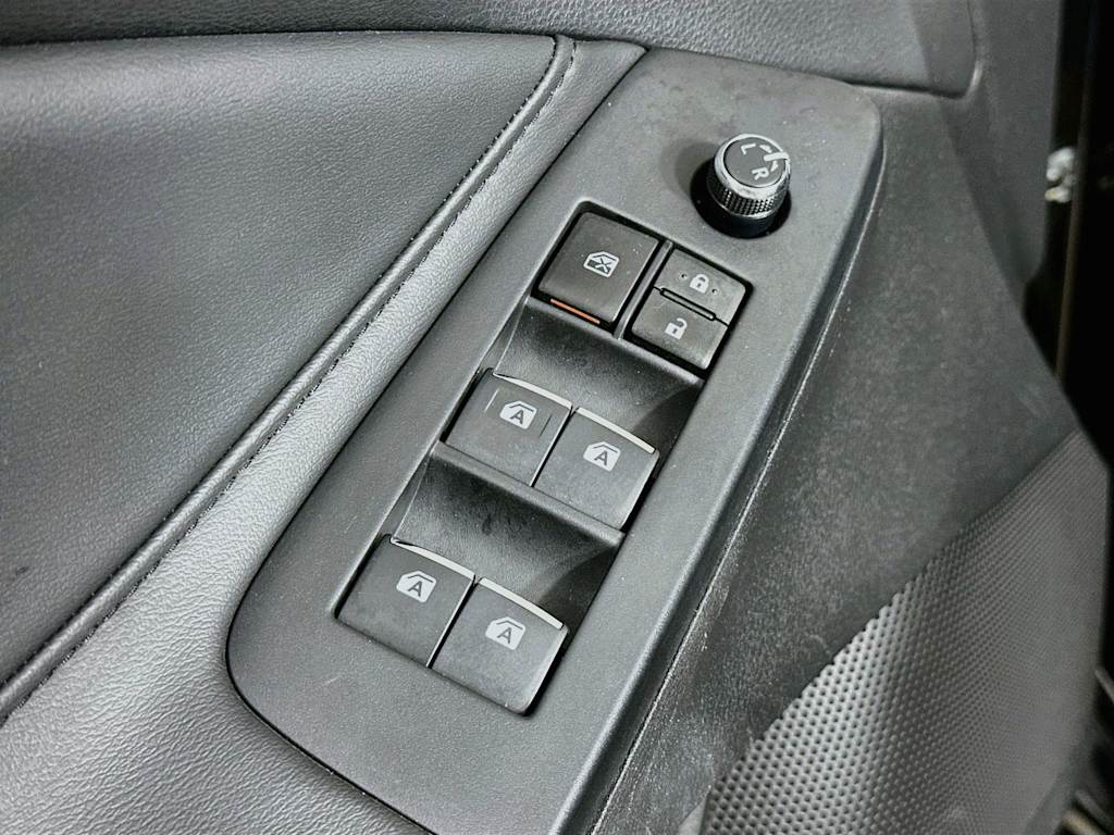 Thumbnail: 2021 Toyota Avalon - 30