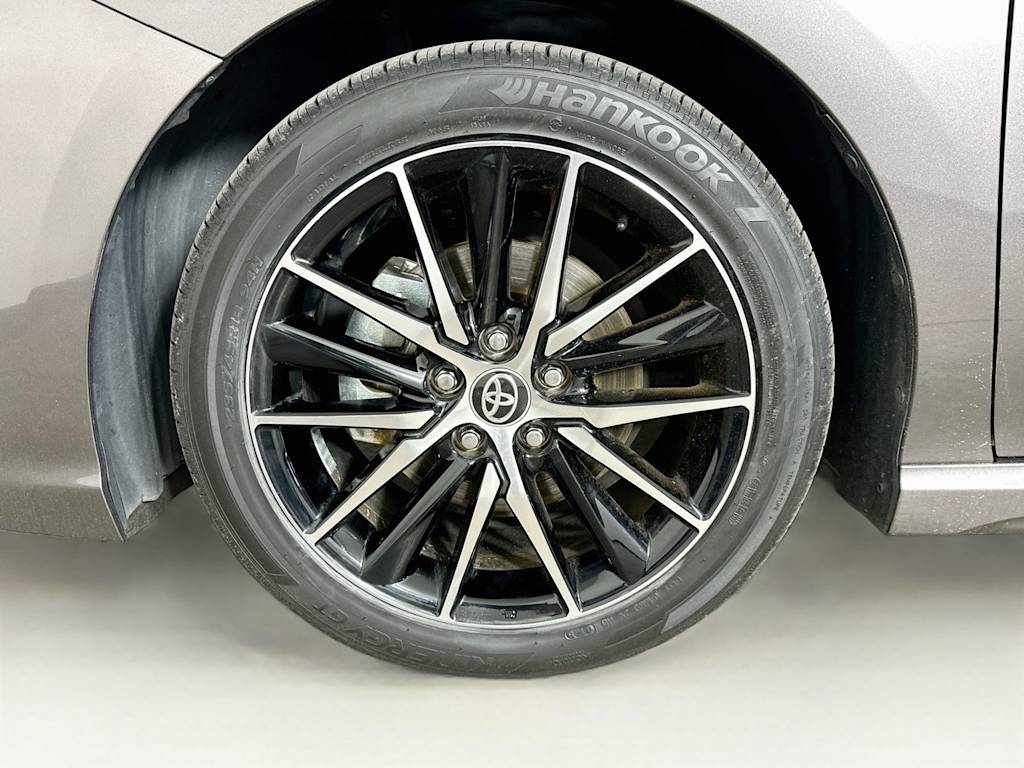 Thumbnail: 2024 Toyota Camry - 8