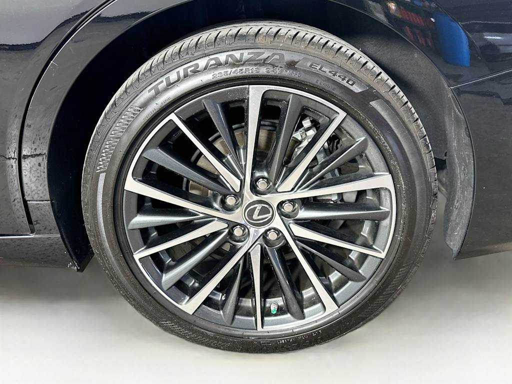 Thumbnail: 2024 Lexus ES - 7