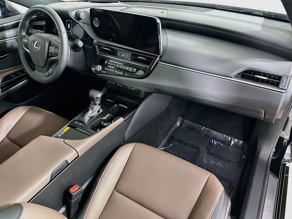 Thumbnail: 2024 Lexus ES - 32