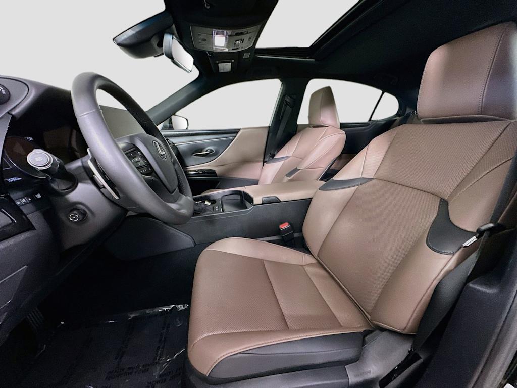 Thumbnail: 2024 Lexus ES - 10
