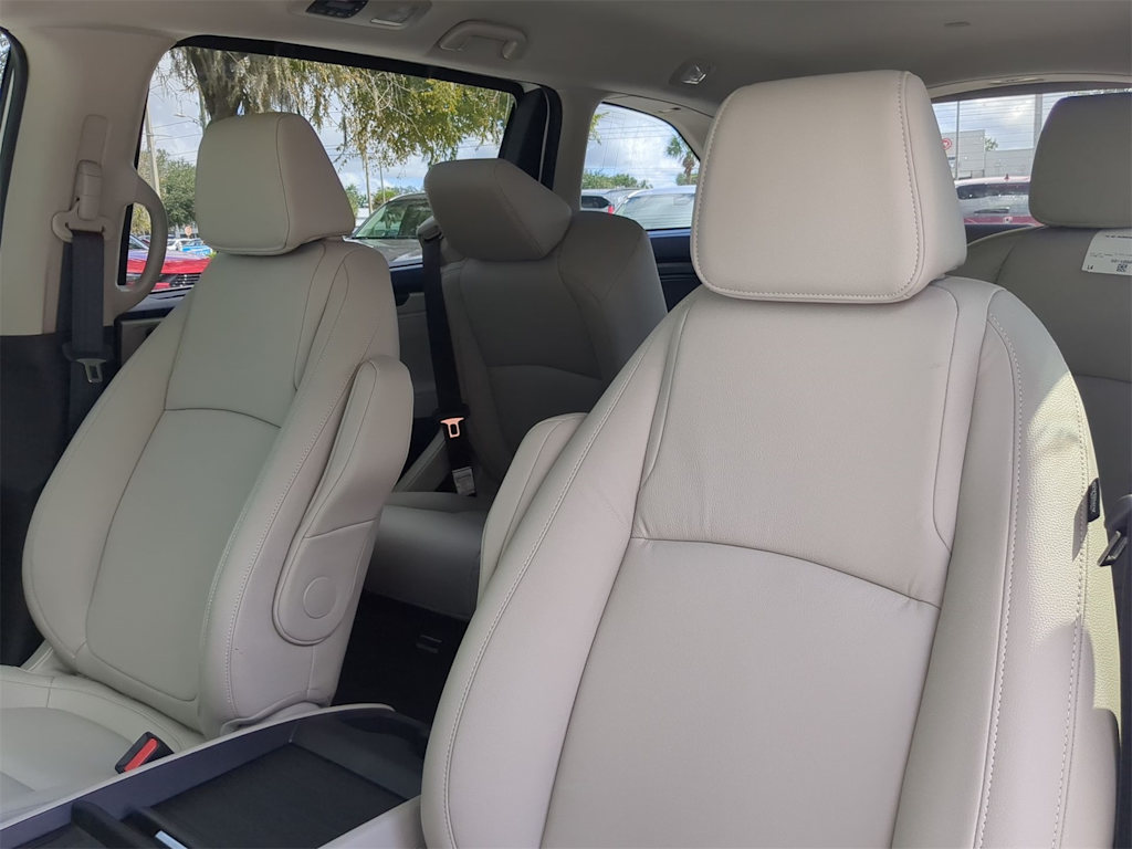 Thumbnail: 2026 Honda Odyssey - 10