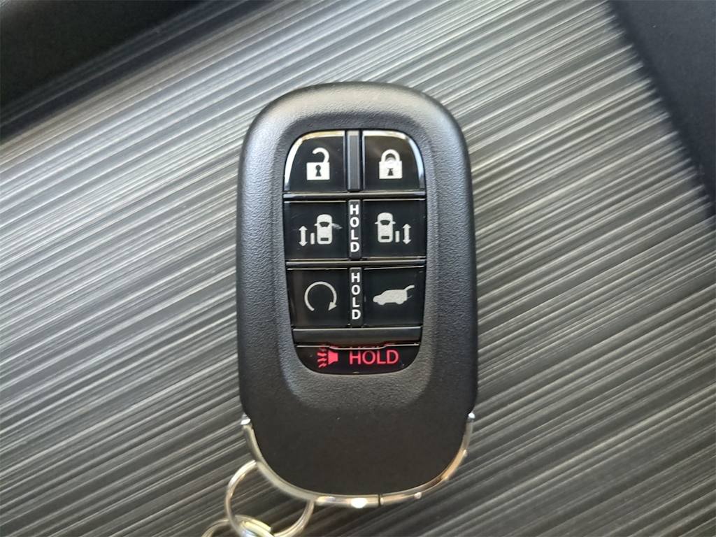 Thumbnail: 2026 Honda Odyssey - 14