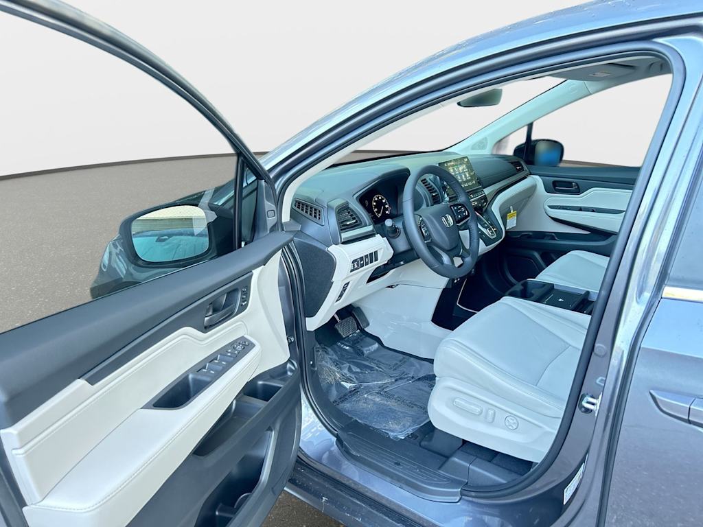 Thumbnail: 2026 Honda Odyssey - 17