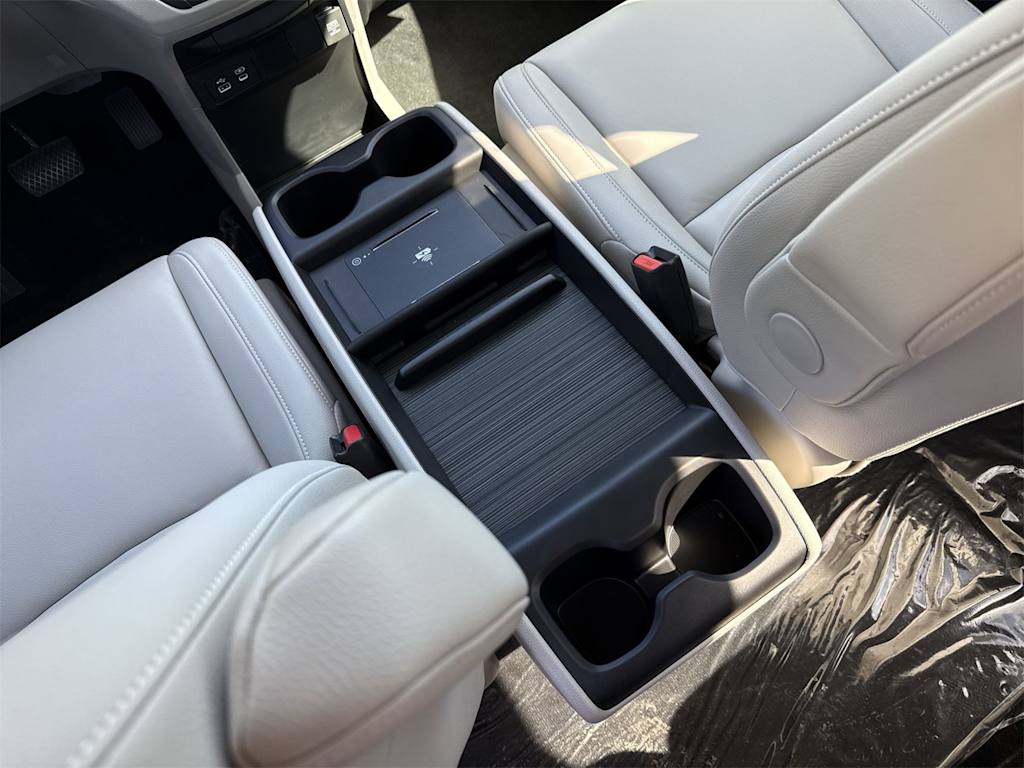 Thumbnail: 2026 Honda Odyssey - 5