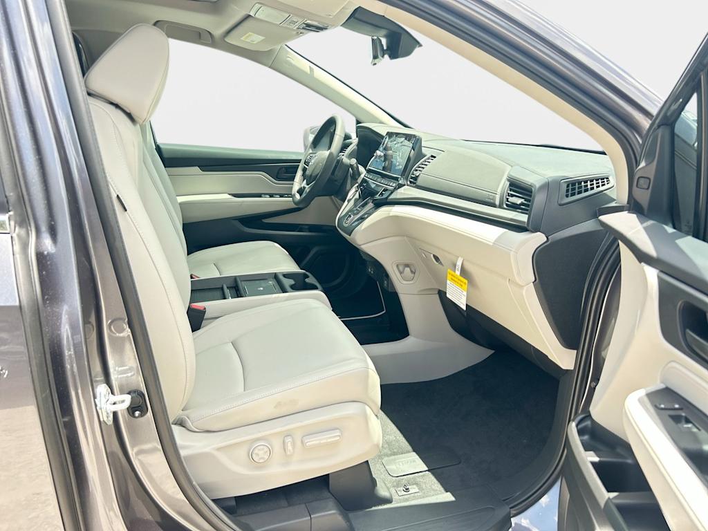Thumbnail: 2026 Honda Odyssey - 11