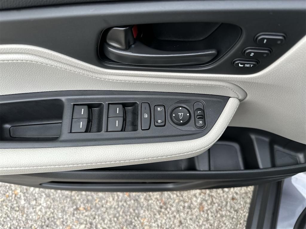 Thumbnail: 2026 Honda Odyssey - 15