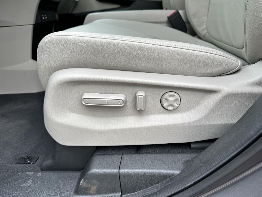 Thumbnail: 2026 Honda Odyssey - 14