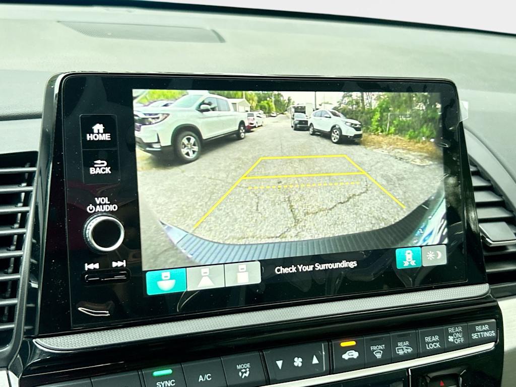 Thumbnail: 2026 Honda Odyssey - 12
