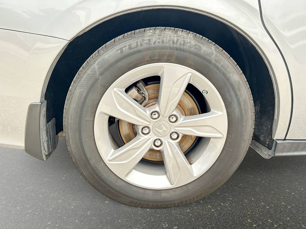 Thumbnail: 2019 Honda Odyssey - 8