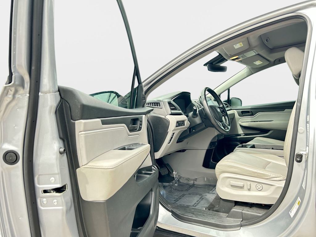 Thumbnail: 2019 Honda Odyssey - 18
