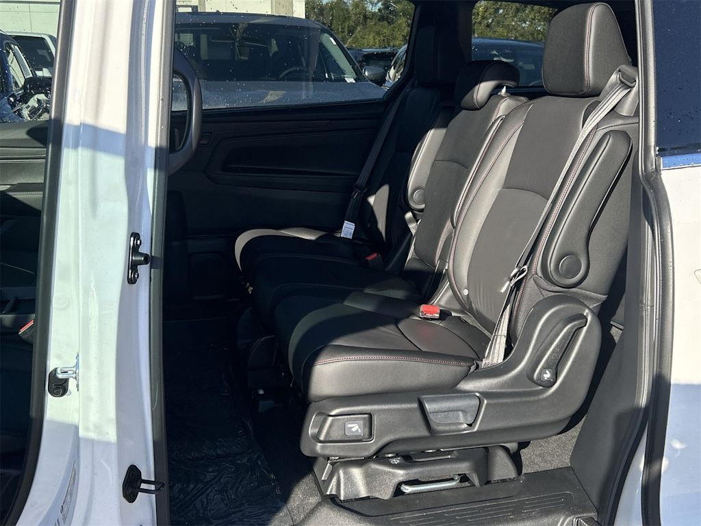 Thumbnail: 2026 Honda Odyssey - 19