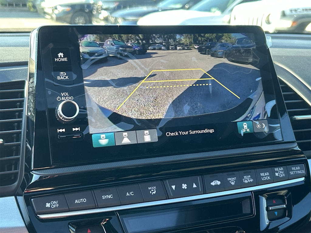 Thumbnail: 2026 Honda Odyssey - 14