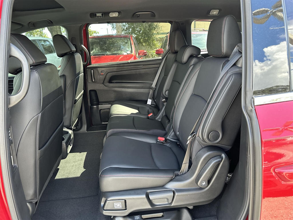 Thumbnail: 2026 Honda Odyssey - 9