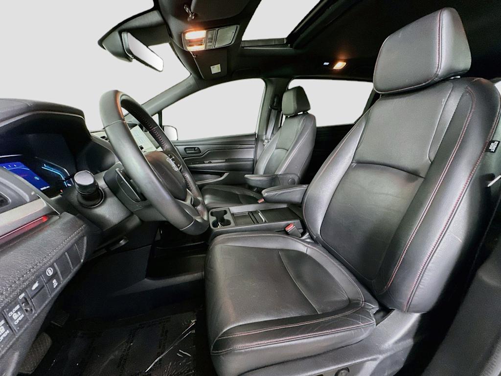 Thumbnail: 2023 Honda Odyssey - 10