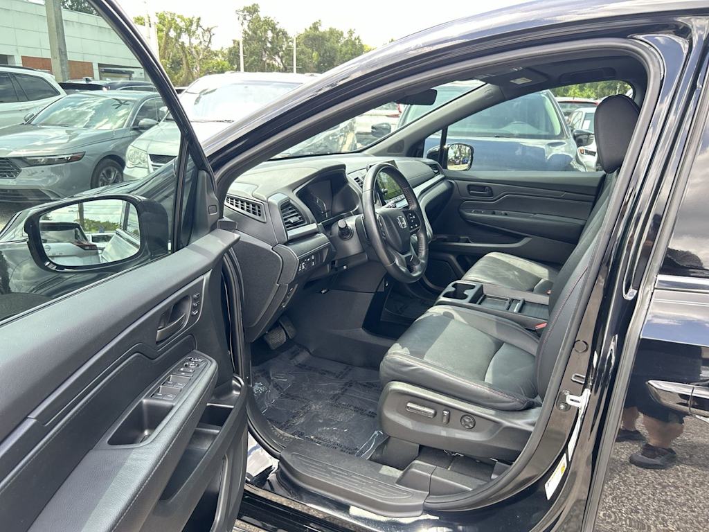 Thumbnail: 2023 Honda Odyssey - 12