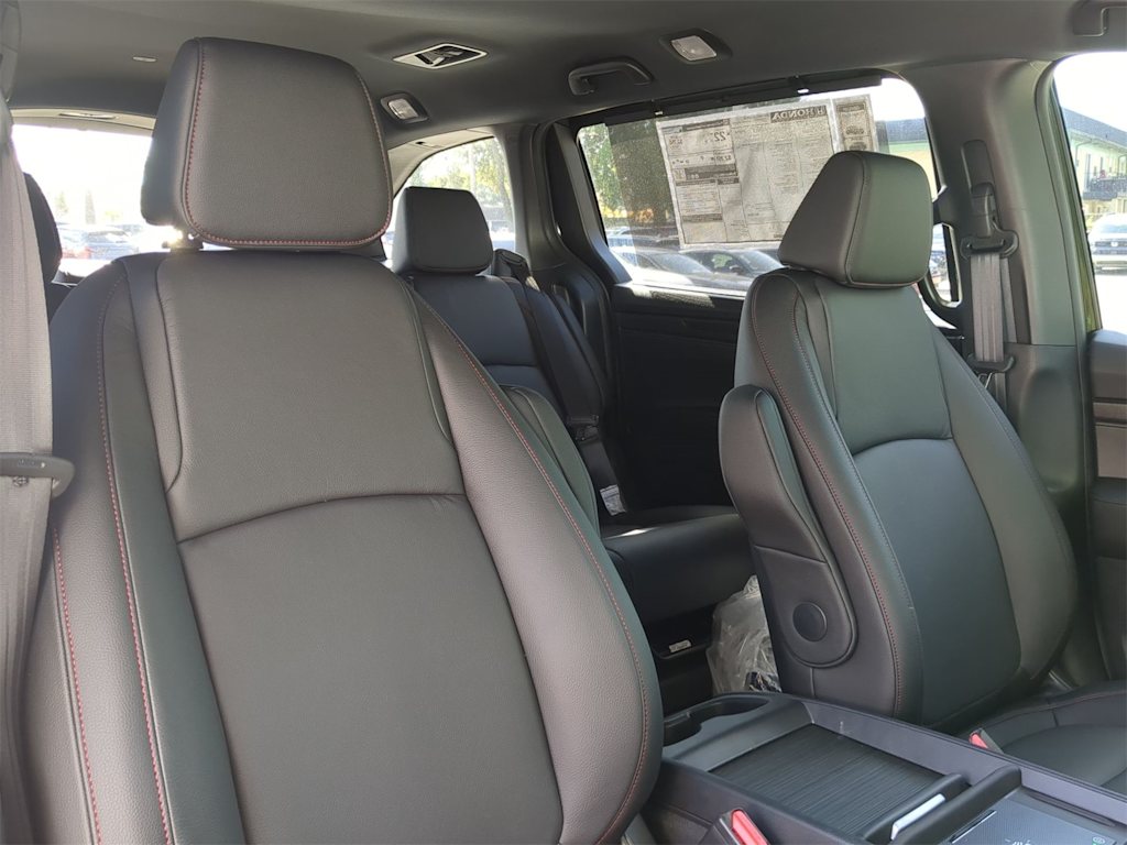 Thumbnail: 2026 Honda Odyssey - 9