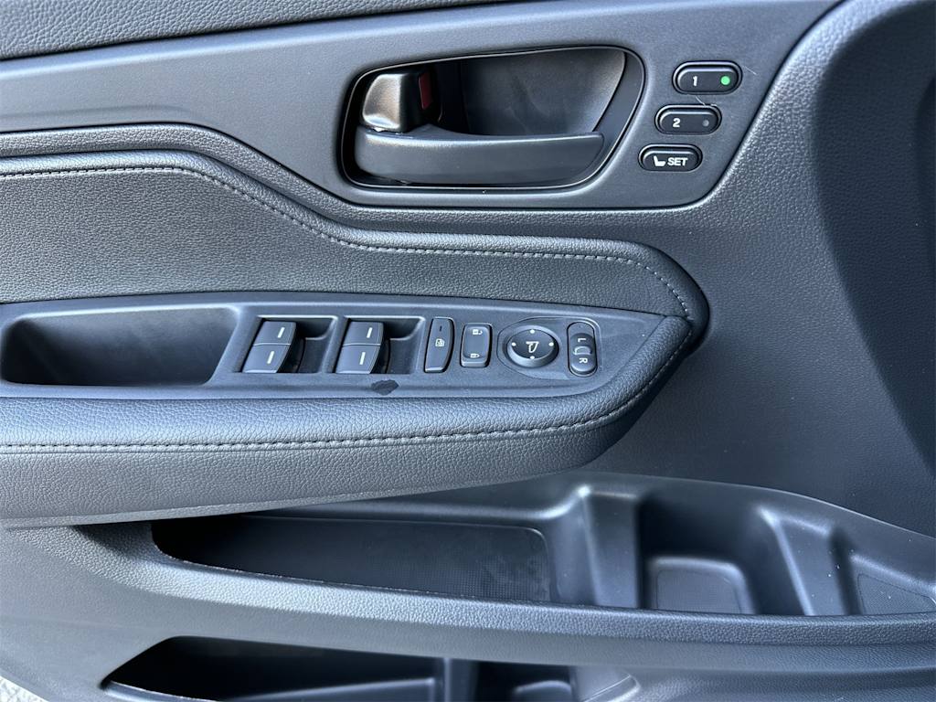 Thumbnail: 2026 Honda Odyssey - 14