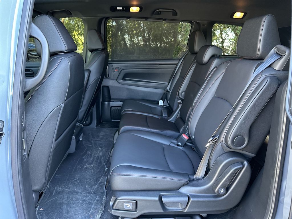 Thumbnail: 2026 Honda Odyssey - 9