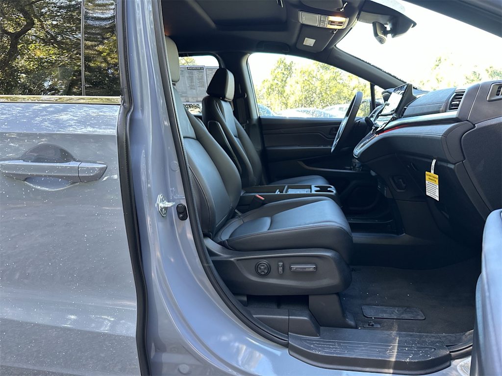 Thumbnail: 2026 Honda Odyssey - 8