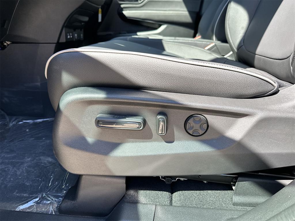 Thumbnail: 2026 Honda Odyssey - 13