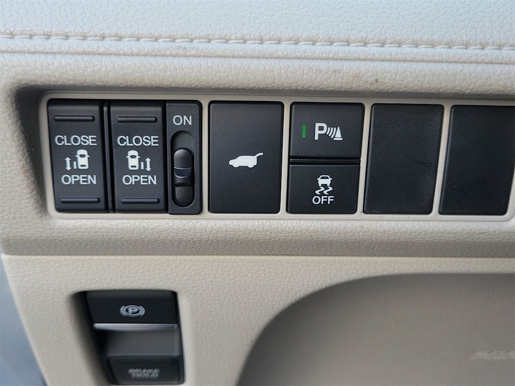 2025 Honda Odyssey Touring 28