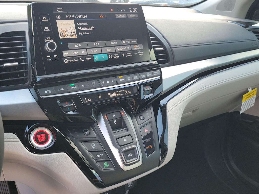 2025 Honda Odyssey Touring 12