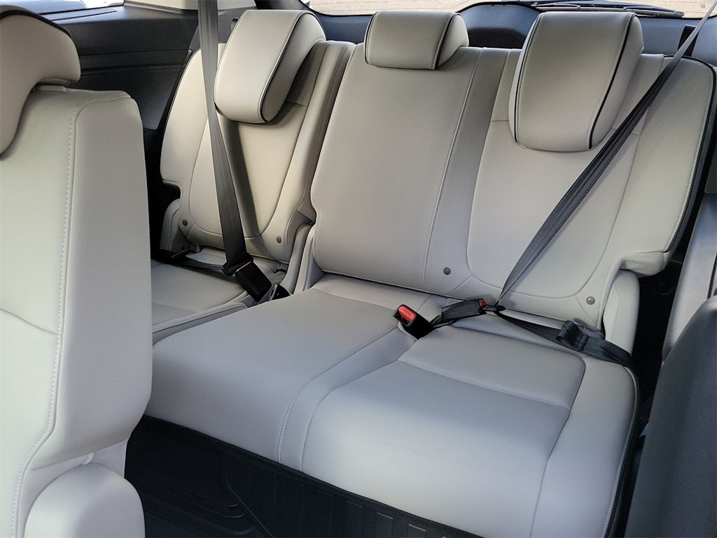 2025 Honda Odyssey Touring 10