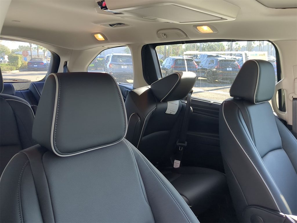 Thumbnail: 2025 Honda Odyssey - 10
