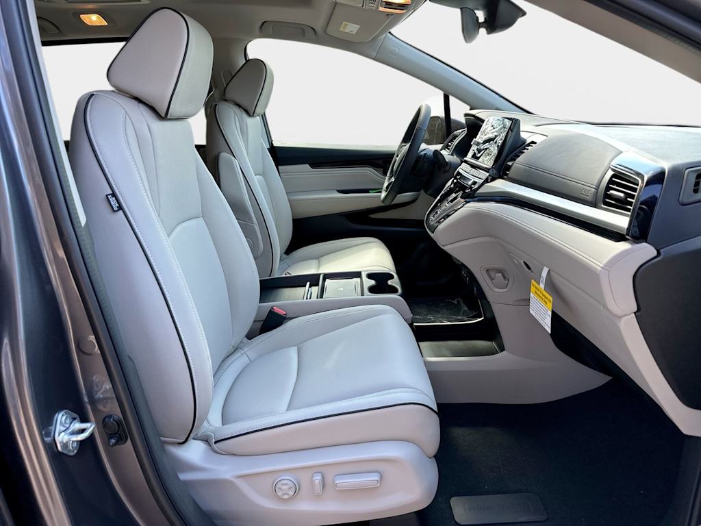 Thumbnail: 2026 Honda Odyssey - 11