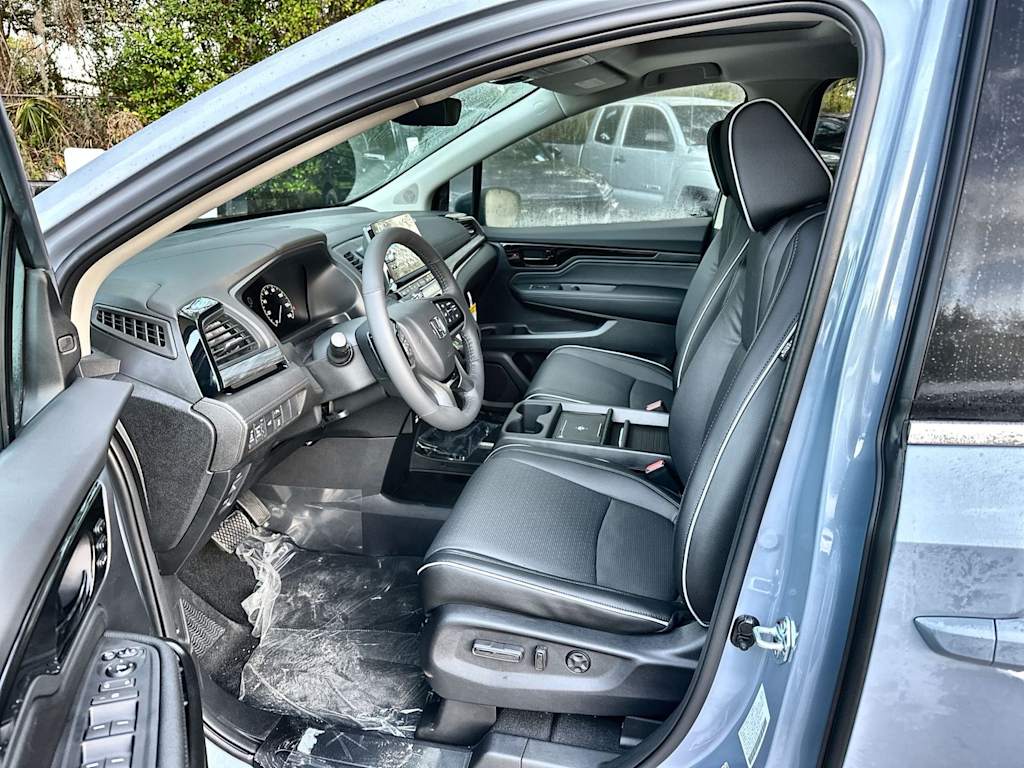 Thumbnail: 2026 Honda Odyssey - 10