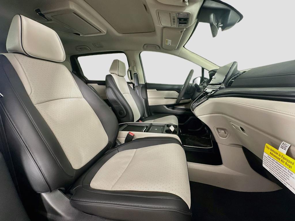 Thumbnail: 2026 Honda Odyssey - 12