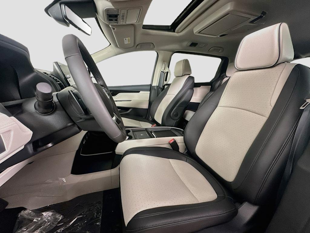 Thumbnail: 2026 Honda Odyssey - 11